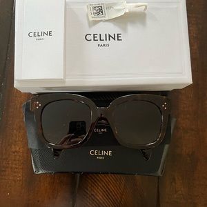 Oversized women's Celine sunglasses. Chunky tortoise w/ classic 3 point rivets